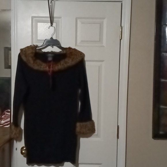 Midnight Velvet Dresses & Skirts - NWT Midnight Velvet black sweater dress w/ faux fur neckline & cuffs, size L